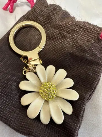 꽃 디자인 키링 화이트
