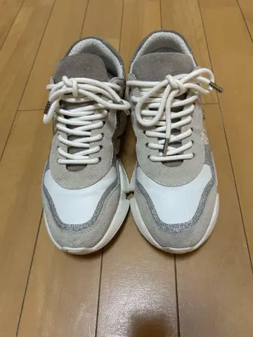스콧 클럽 PECHINCHAR 화이트/그레이 스웨이드 스니커즈