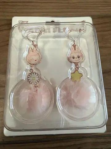POP MART 러브브 귀걸이