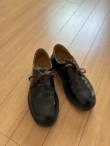 닥터마틴 3홀 UK6 11838