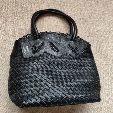 GENUINE LEATHER 천연 가죽 뜨개질 핸드백 블랙