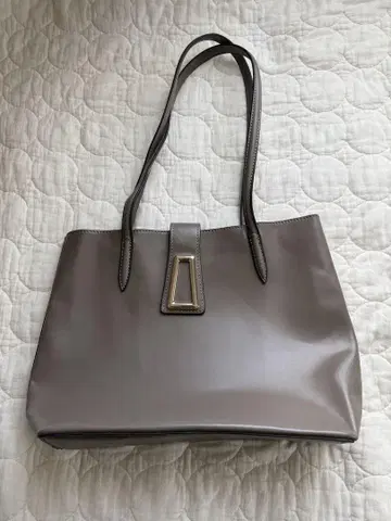 ZARA 그레이 토트백 포켓 부착