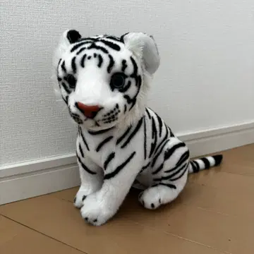 화이트 타이거 봉제 인형
