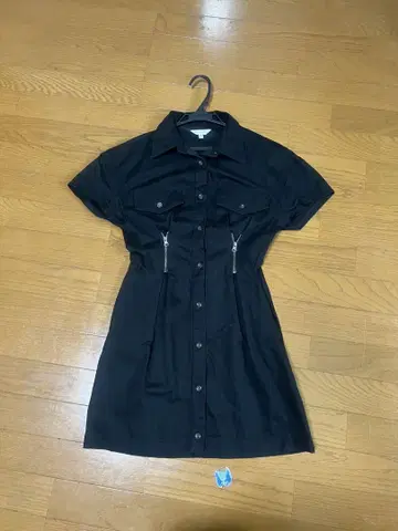 MOUSSY 블랙 반팔 미니 원피스