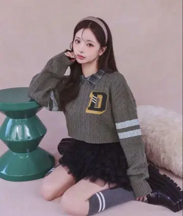 미사용 새상품 Darich 다리치 칼리지 와펜 숏 니트탑