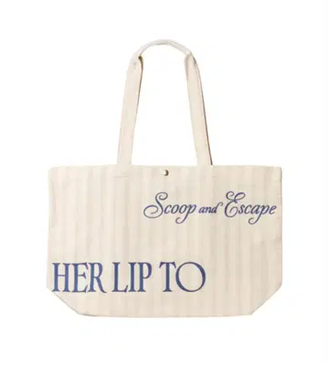 Her lip to Scoop and Escape Large Tote