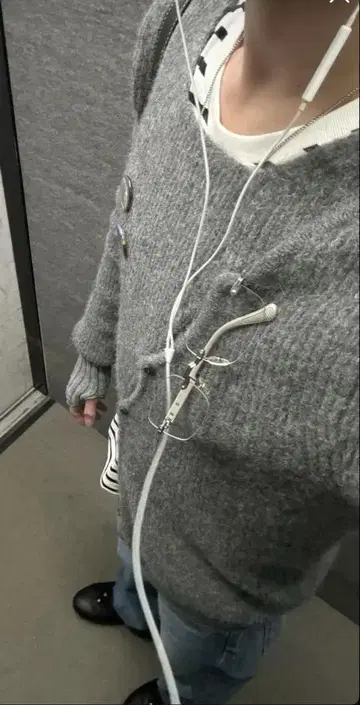 JACQEMUS 그레이 La Maille Pau 가디건