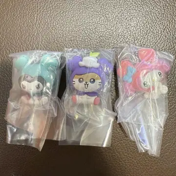 TWICE LOVELYS x SANRIO 마스코트 참
