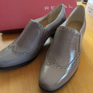 새상품! REGAL 갑피 깊은 펌프스 23cm