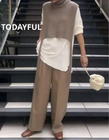 새상품급 TODAYFUL 투데이풀 턱 울 트라우저스 베이지 38