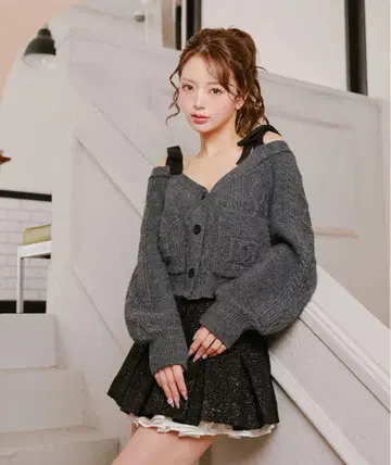 다리치 숄더 리본 V넥 니트탑 GRY