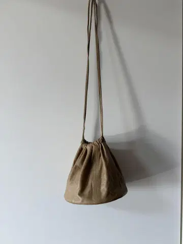 론 헤르만에서 구매한 가죽 복조리 백