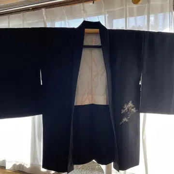 블랙 일본 의류 코트 후지산과 소나무 자수