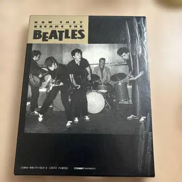 HOW THEY BECAME THE BEATLES 도서