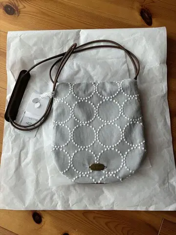 미나 페르호넨 canele pochette 미사용 새상품