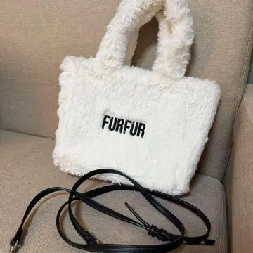 FURFUR 에코 퍼 토트백 화이트 양산 현장 걸리시 가을/겨울 인기