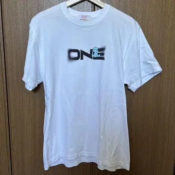 ONE 프린트 화이트 T셔츠