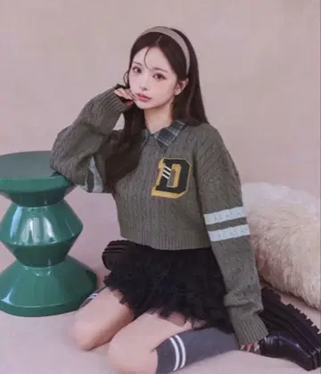 미사용 새상품 Darich 칼리지 와펜 숏 니트탑