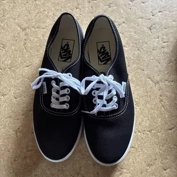 VANS 블랙 오센틱 24.5
