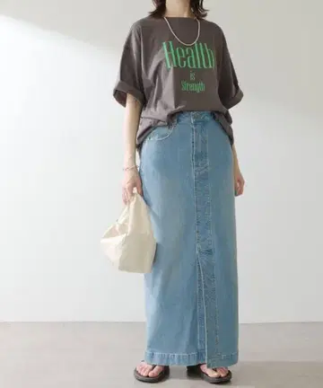 Q.anos 큐어노스 프론트 슬릿 데님 타이트 스커트