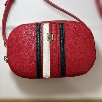 TOMMYHILFIGER 레드 가죽 숄더백 스트라이프
