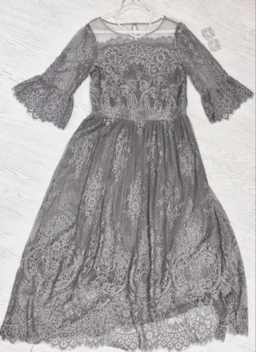 dress + 차콜 레이스 자수 롱 드레스
