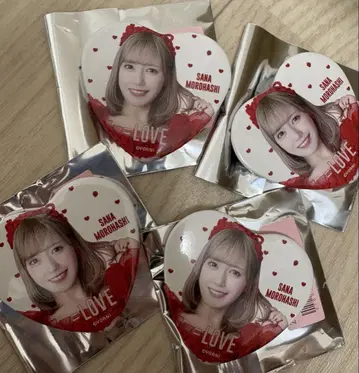 모로하시 사나 하트형 캔뱃지 4개 세트