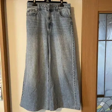 H&M 배기 데님 라이트 블루 완판템