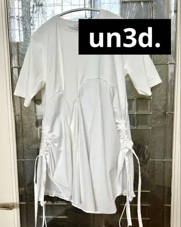 un3d. 웨이브 컷소 티셔츠 화이트