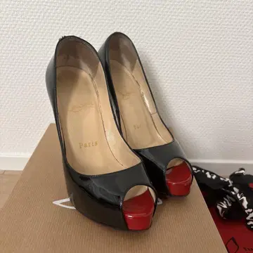 크리스찬 루부탱 펌프스