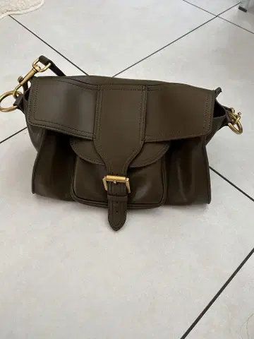 ZARA 버클 포켓 숄더백