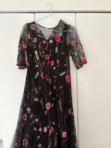 GIRL 꽃무늬 자수 반팔 드레스 블랙