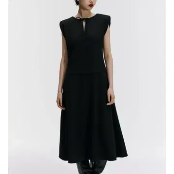 ZARA 퀼팅 숄더 미디 원피스