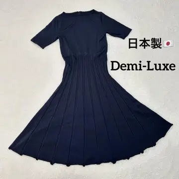 새상품급 Demi-Luxe BEAMS 소피 플레어 니트 원피스 네이비