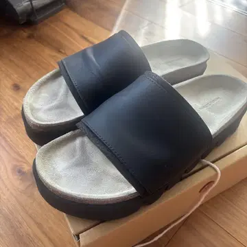 핸더 스킴 슬라이드 샌들 사이즈 6 (27.5~28.0 cm)