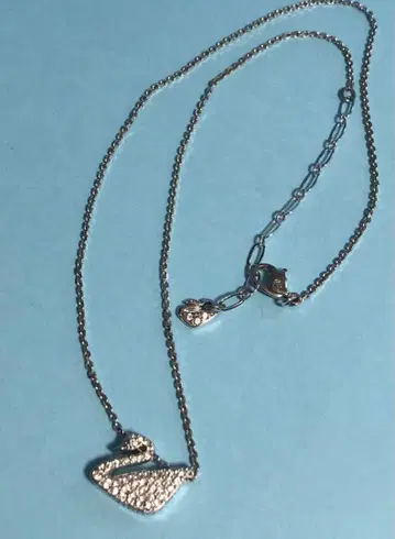 SWAROVSKI 백조 모티브 목걸이