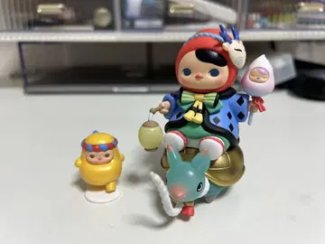 팝마트 피규어 PUCKY