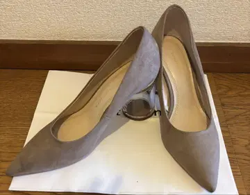 ZARA 베이지 스틸레토 펌프스 클리어 힐