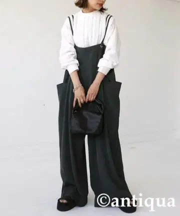 새상품급! antiqua 빅 포켓 살로펫