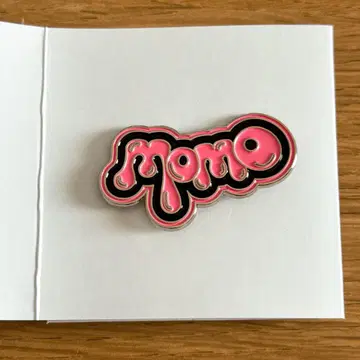 TWICE THIS IS FOR 랜덤 핑 배지 momo