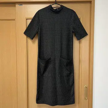 ZARA 자라 우먼 하이넥 스트라이프 원피스 반팔 무릎 기장 [ S ]