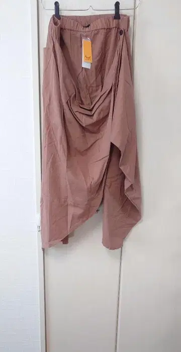 [차이하네] 파미나스 남성 바지