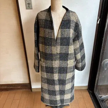 체크 무늬 롱 코트