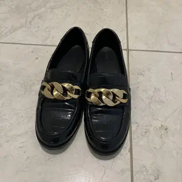 ZARA 블랙 로퍼 골드 체인 포함 사이즈 37