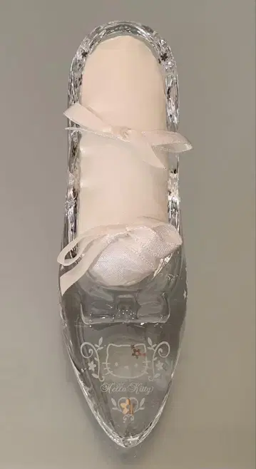 헬로키티 유리 구두 액세서리 함 입상