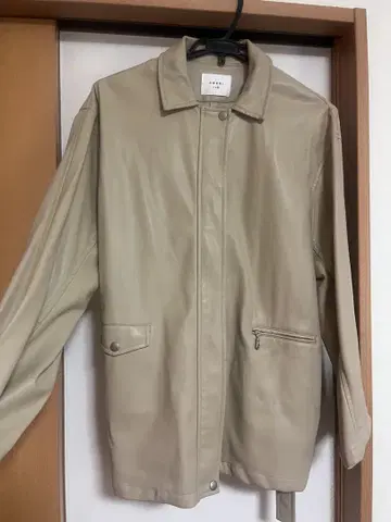 Ameri VintageGENTLE FAKE LEATHER JACKET