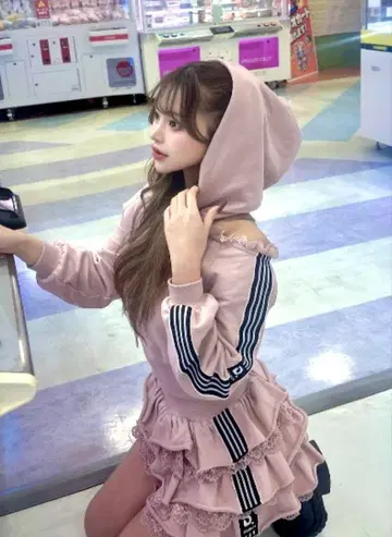 Darich 걸리시 스포티 맨투맨 프릴 미니 스커트