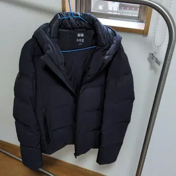 유니클로 심리스 다운 후드티