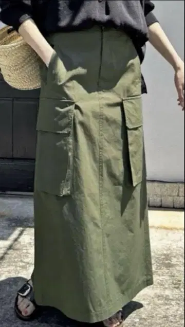 스피크앤스팬 카고 포켓 I라인 스커트
