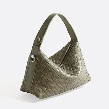 올리브 그린 뜨개질 핸드백
